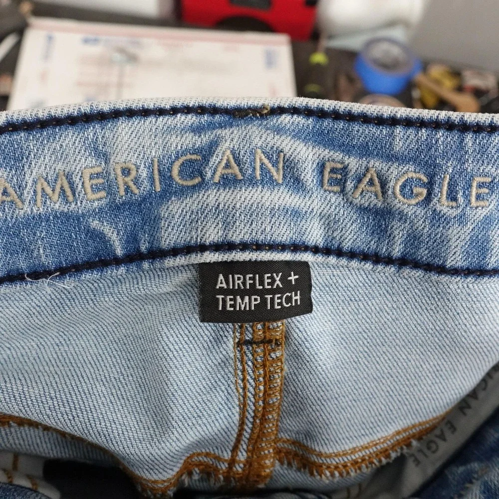 American Eagle Jeans Mens 28x32 Blue Light Wash Airflex+ Temp Tech Skinny Denim